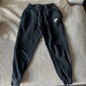 Nike Tech Black Sweatpants